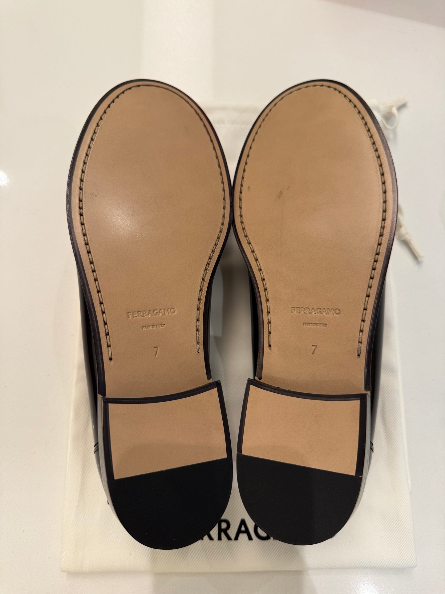Ferragamo Women's Harry Calfskin Bit F Buckle Loafers Nero Biscotto 7C