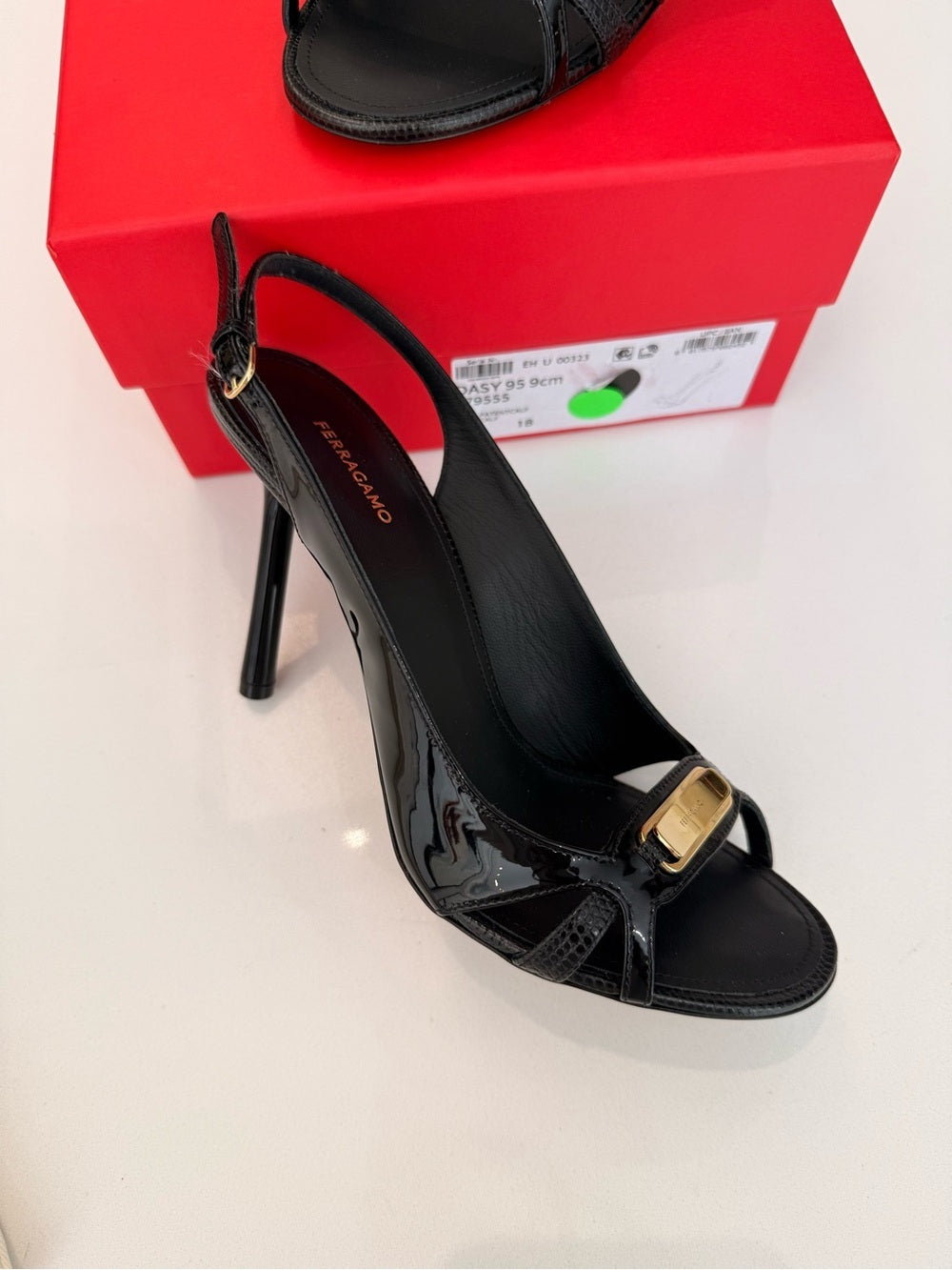 Salvatore Ferragamo Easy 95 Black Patent Leather Slingback Sandals Gold Logo Size 7.5 NEW