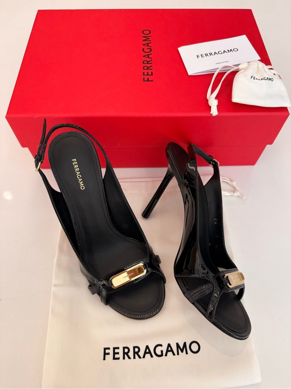 Salvatore Ferragamo Easy 95 Black Patent Leather Slingback Sandals Gold Logo Size 7.5 NEW