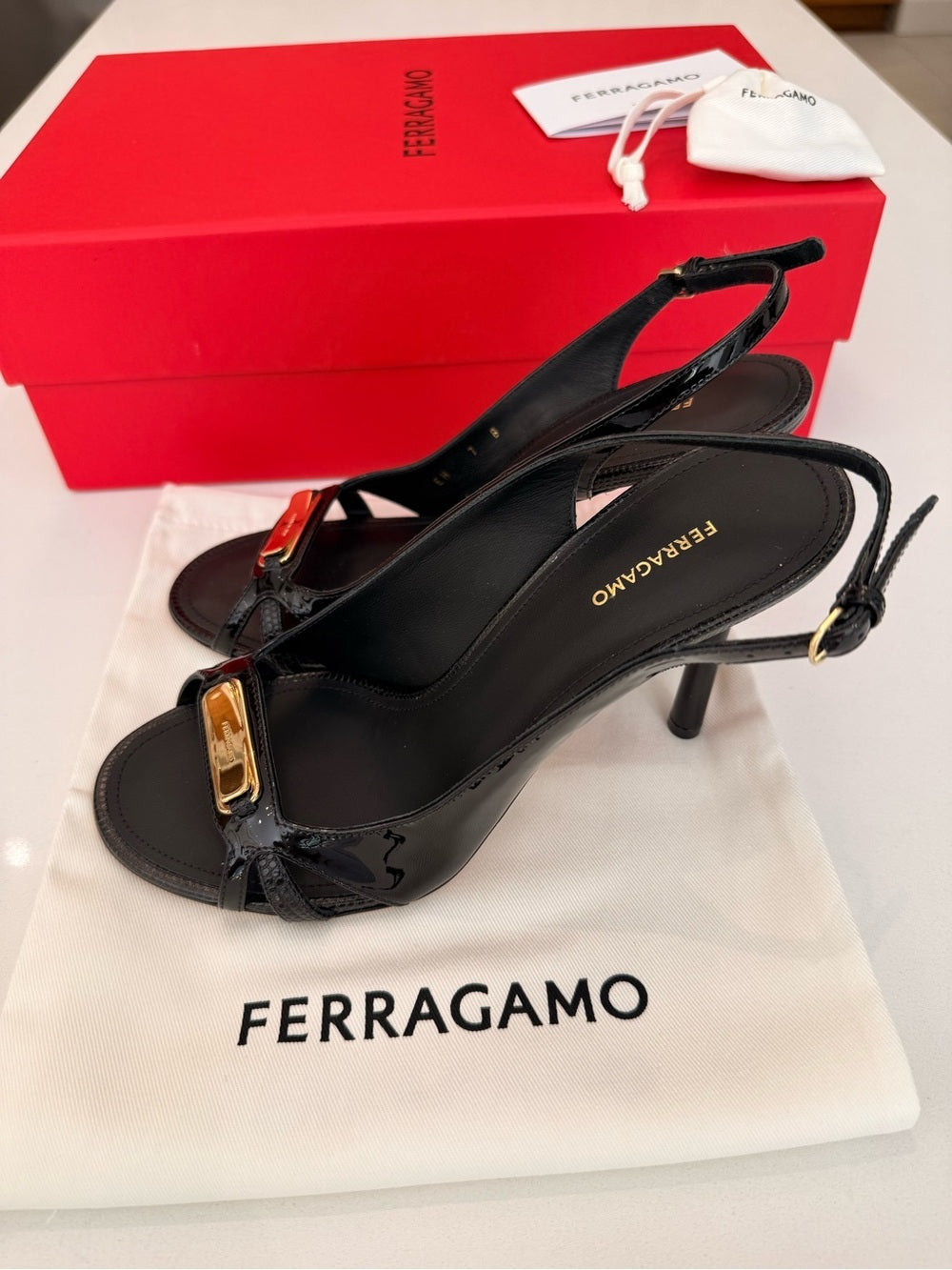 Salvatore Ferragamo Easy 95 Black Patent Leather Slingback Sandals Gold Logo Size 7.5 NEW