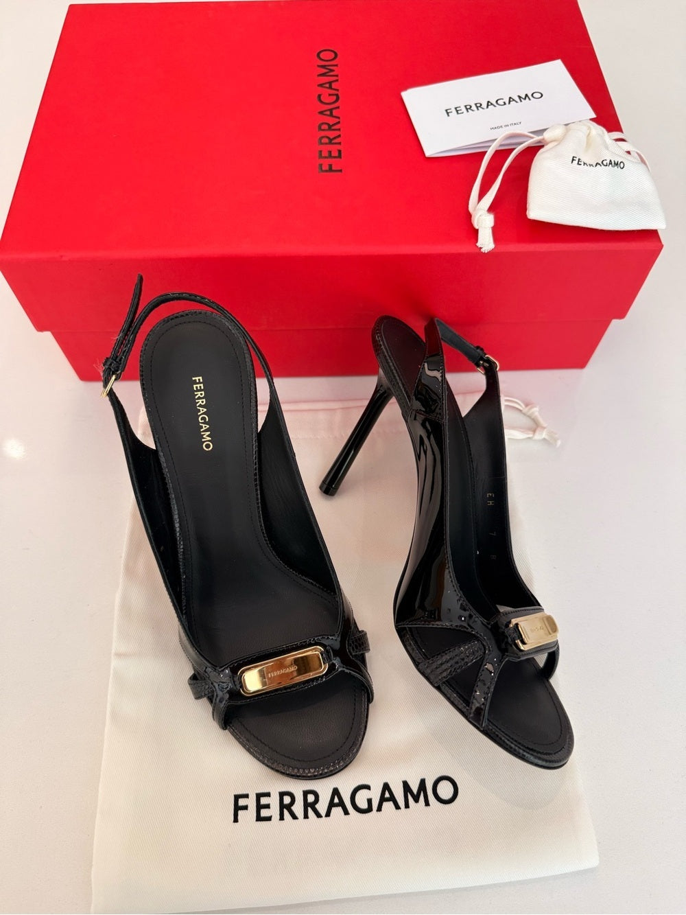 Salvatore Ferragamo Easy 95 Black Patent Leather Slingback Sandals Gold Logo Size 7.5 NEW