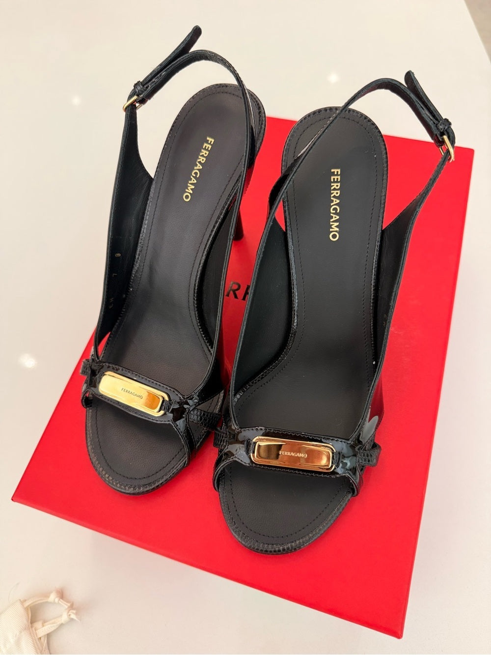 Salvatore Ferragamo Easy 95 Black Patent Leather Slingback Sandals Gold Logo Size 7.5 NEW
