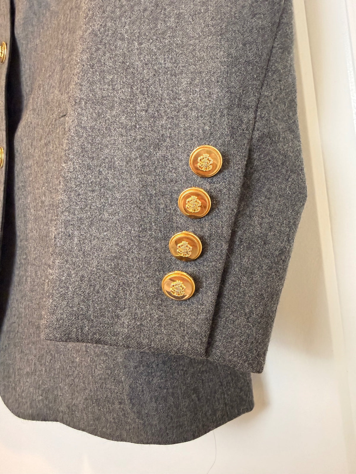 Vintage Talbots 100% Italian Wool Blazer Size 6 Gray / Gold Buttons Made in USA PRE-OWNED
