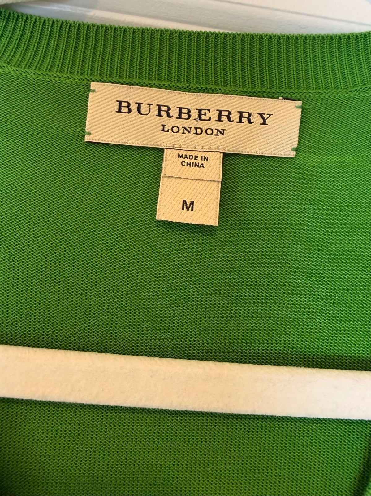 Burberry London Unisex Green V Neck Cotton Knit Sweater Pullover SZ M Old Money PRE-LOVED