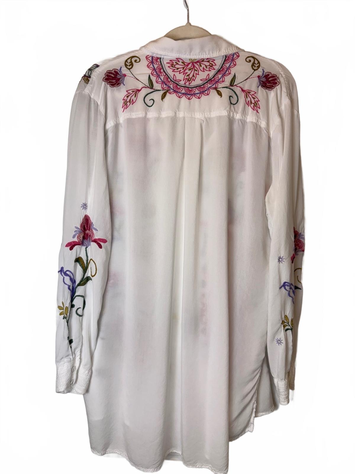 Philosophy Embroidered Boho Floral Tunic Shirt XL 100% Rayon