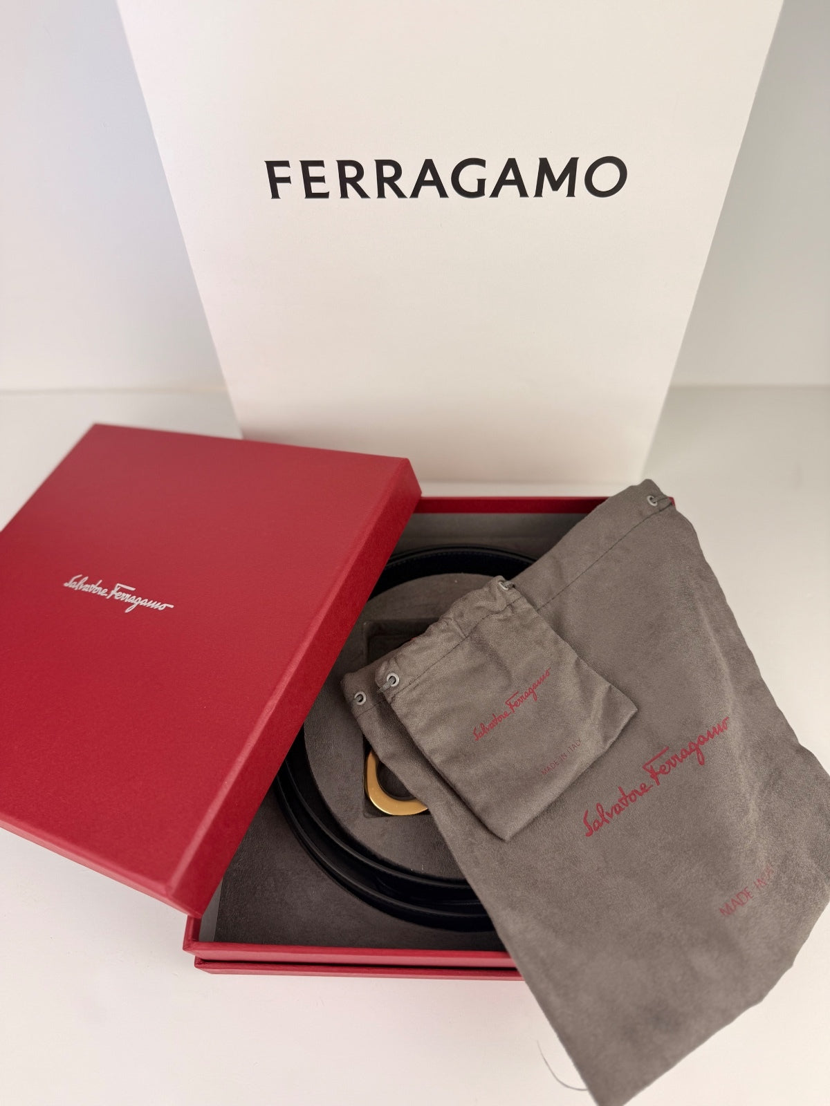Ferragamo Men’s Reversible Leather Belt Gift Set Black Navy Adjustable Size 115 NWT FULL SET