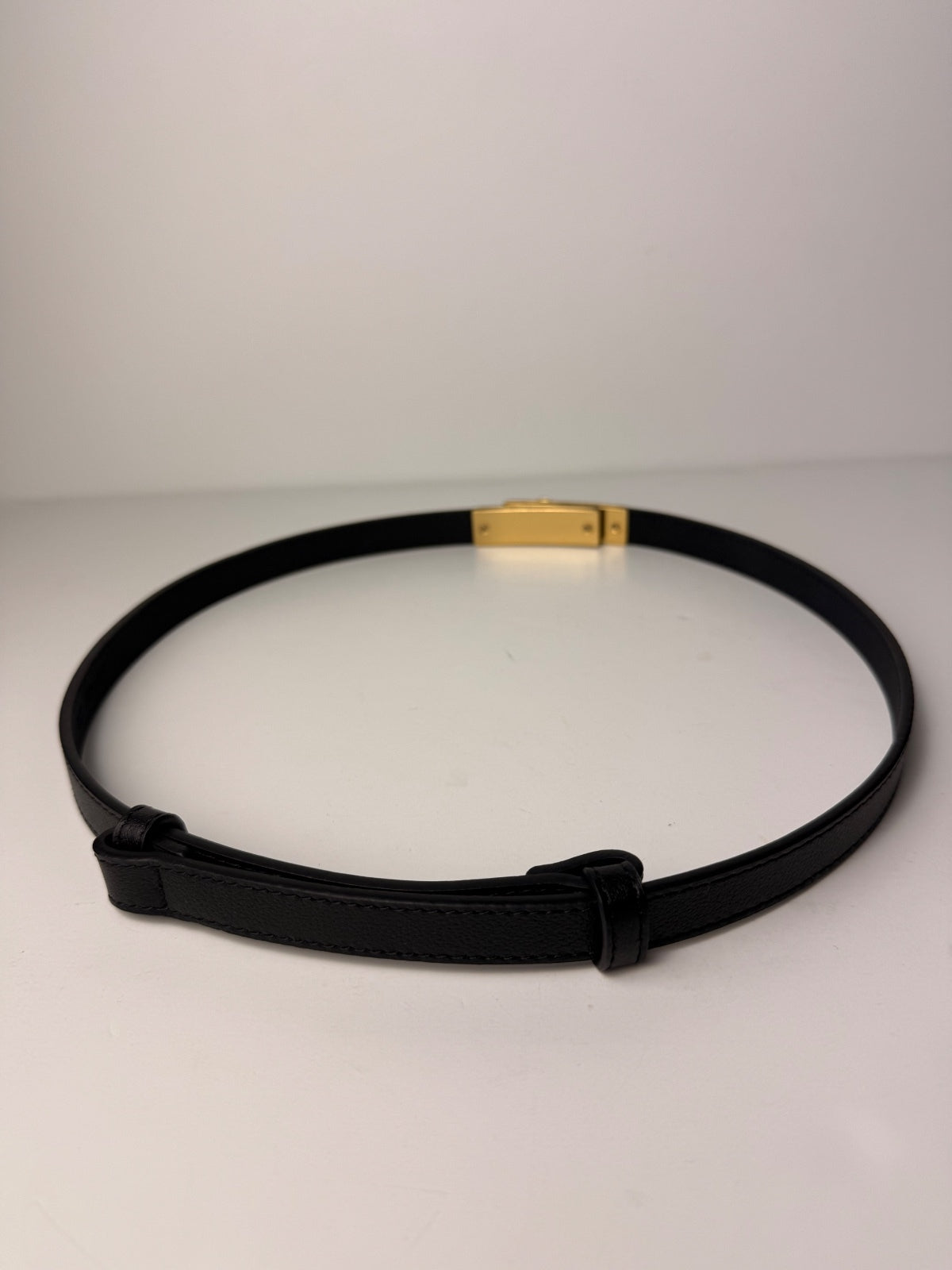 J.McLaughlin Liv Genuine Leather Belt Black Gold Turn Lock Adjustable XS/S