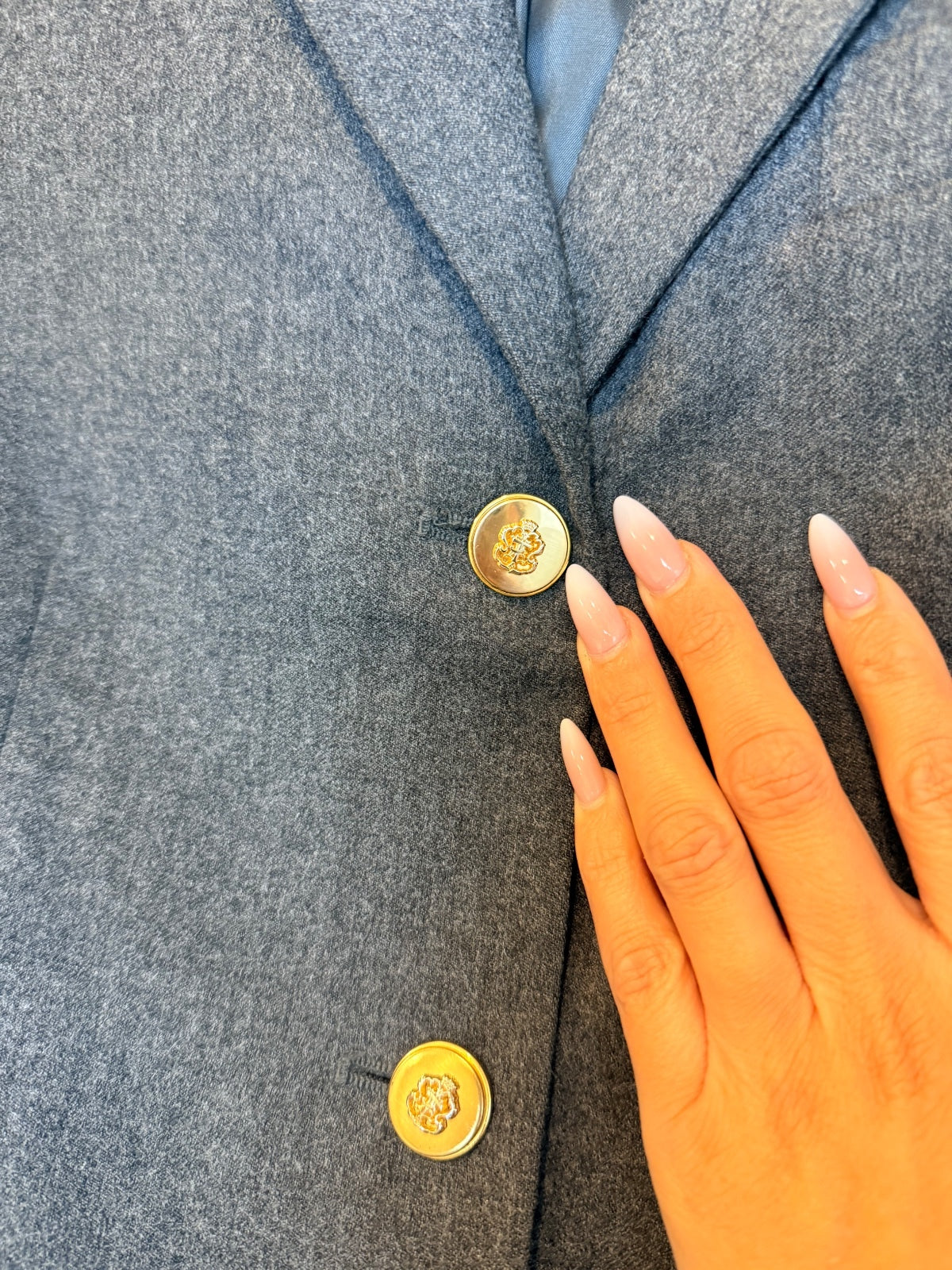 Vintage Talbots 100% Italian Wool Blazer Size 6 Gray / Gold Buttons Made in USA PRE-OWNED