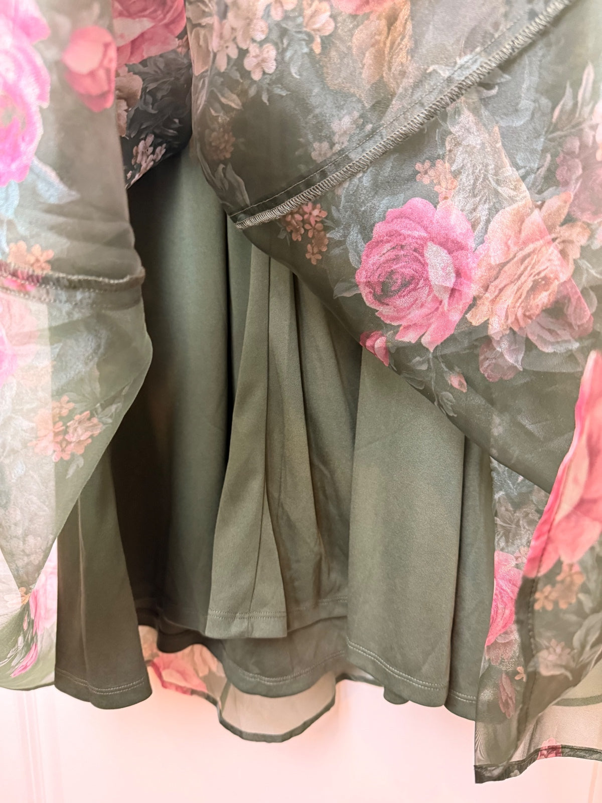 Francesca’s Katy Floral Tulle Midi Dress Size S NWT