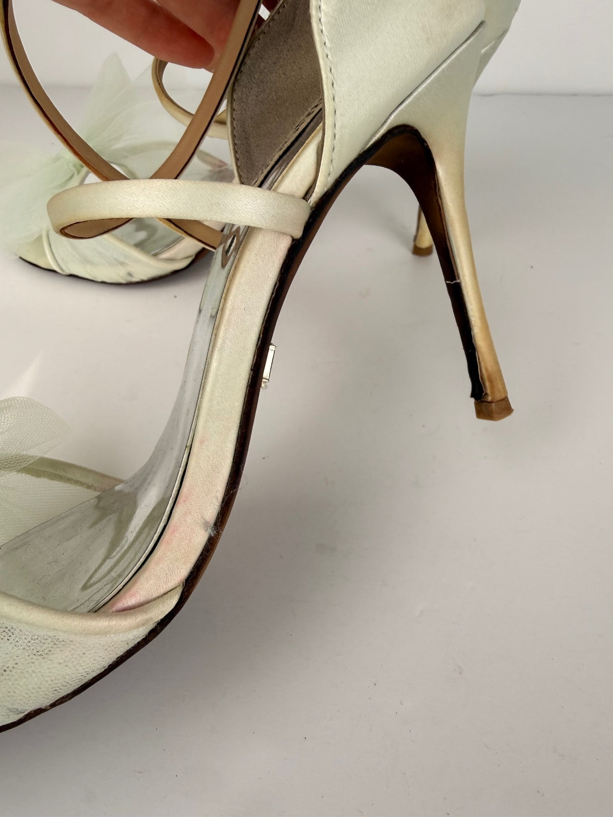 Badgley Mischka Tessica 7.5 Tulle Bow Heels Soft Blue Party Shoes, Size 7.5