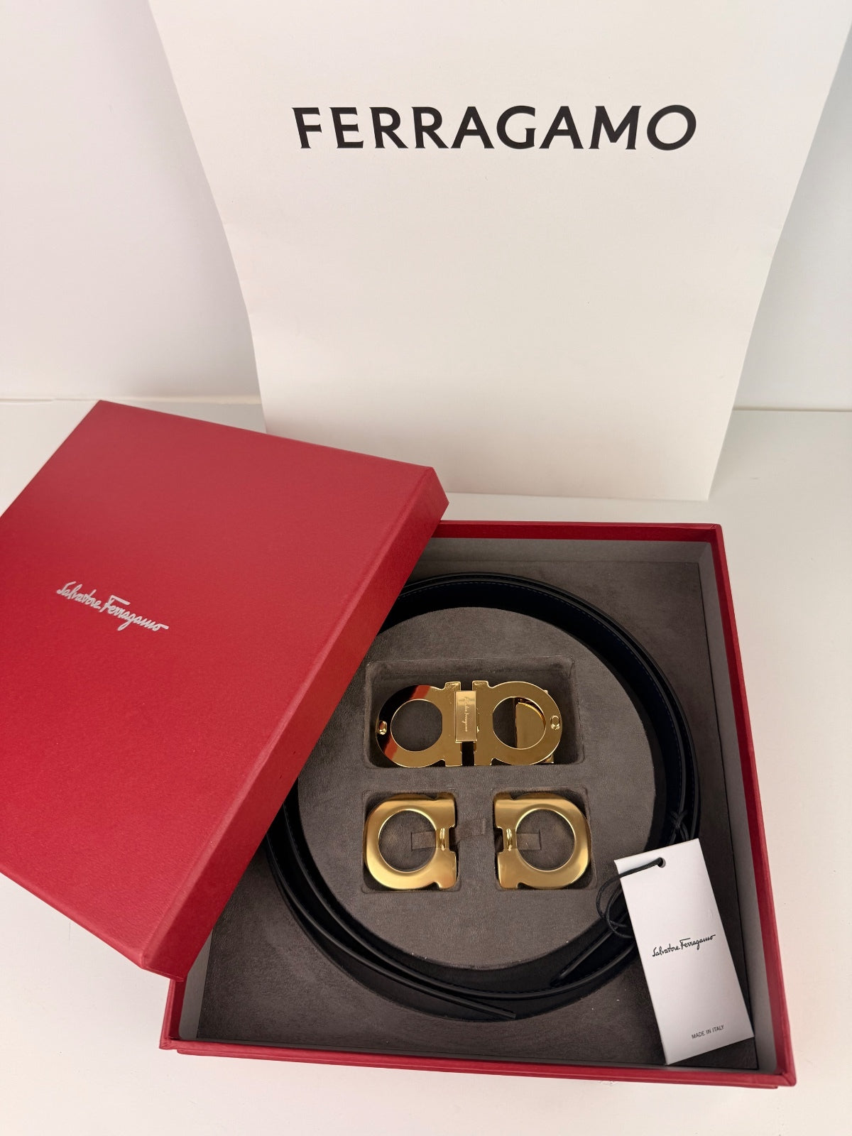 Ferragamo Men’s Reversible Leather Belt Gift Set Black Navy Adjustable Size 115 NWT FULL SET