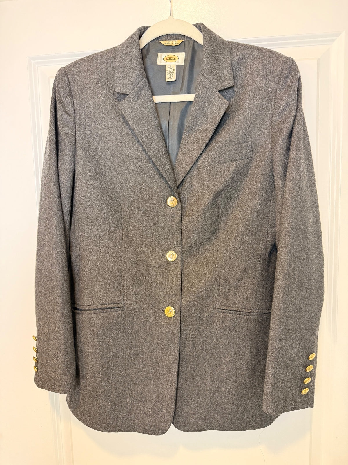Vintage Talbots 100% Italian Wool Blazer Size 6 Gray / Gold Buttons Made in USA PRE-OWNED