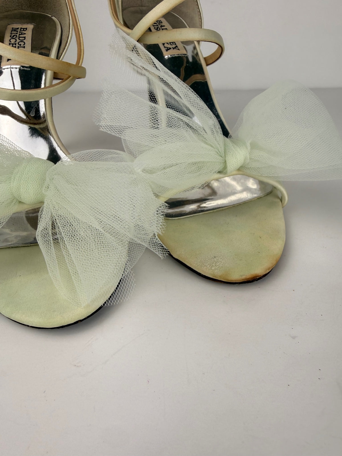 Badgley Mischka Tessica 7.5 Tulle Bow Heels Soft Blue Party Shoes, Size 7.5