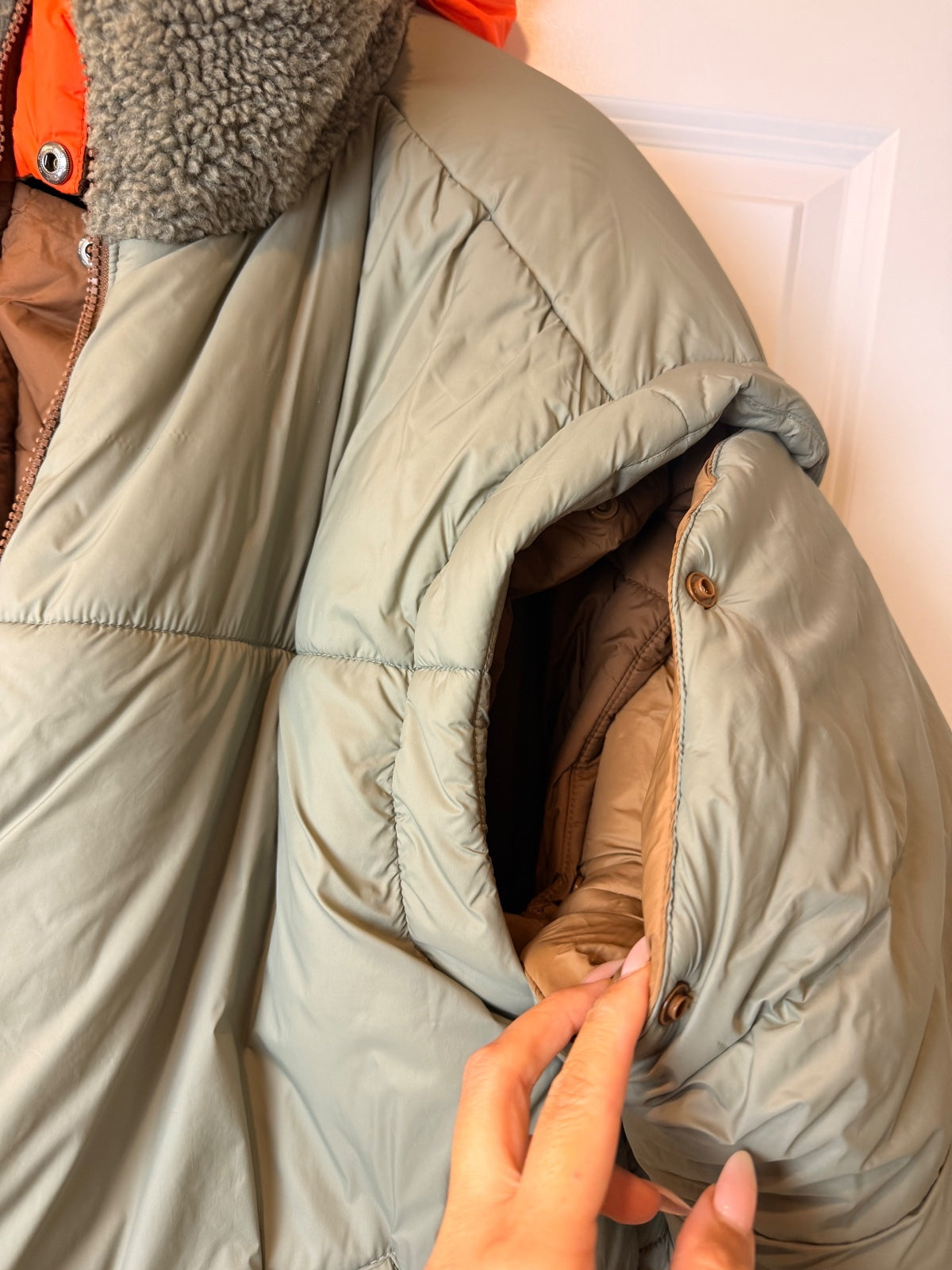 UGG Kristian Unisex 4-Way Reversible Puffer Jacket Vest S/M Moss Green Pecan PRE-OWNED