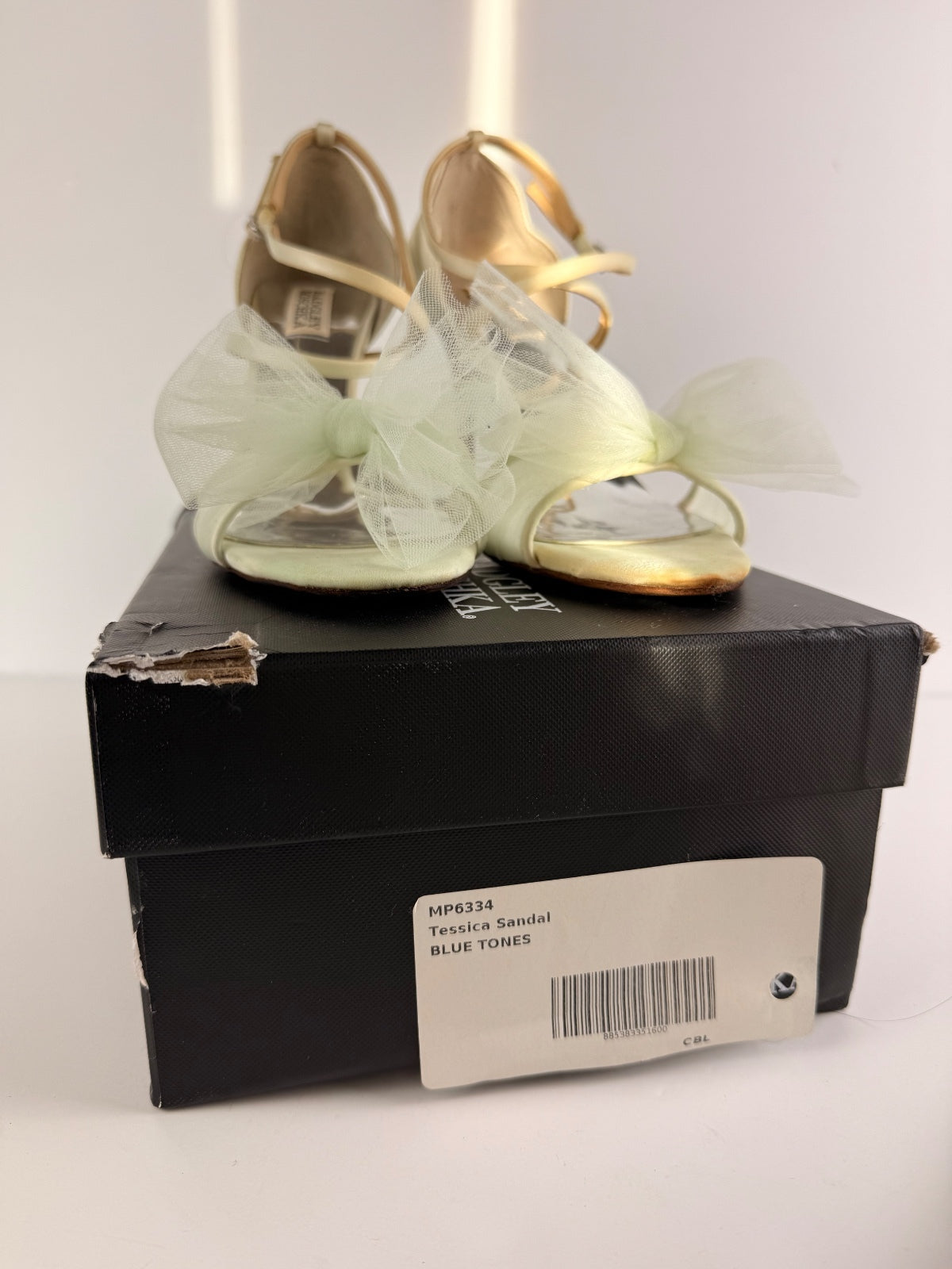 Badgley Mischka Tessica 7.5 Tulle Bow Heels Soft Blue Party Shoes, Size 7.5