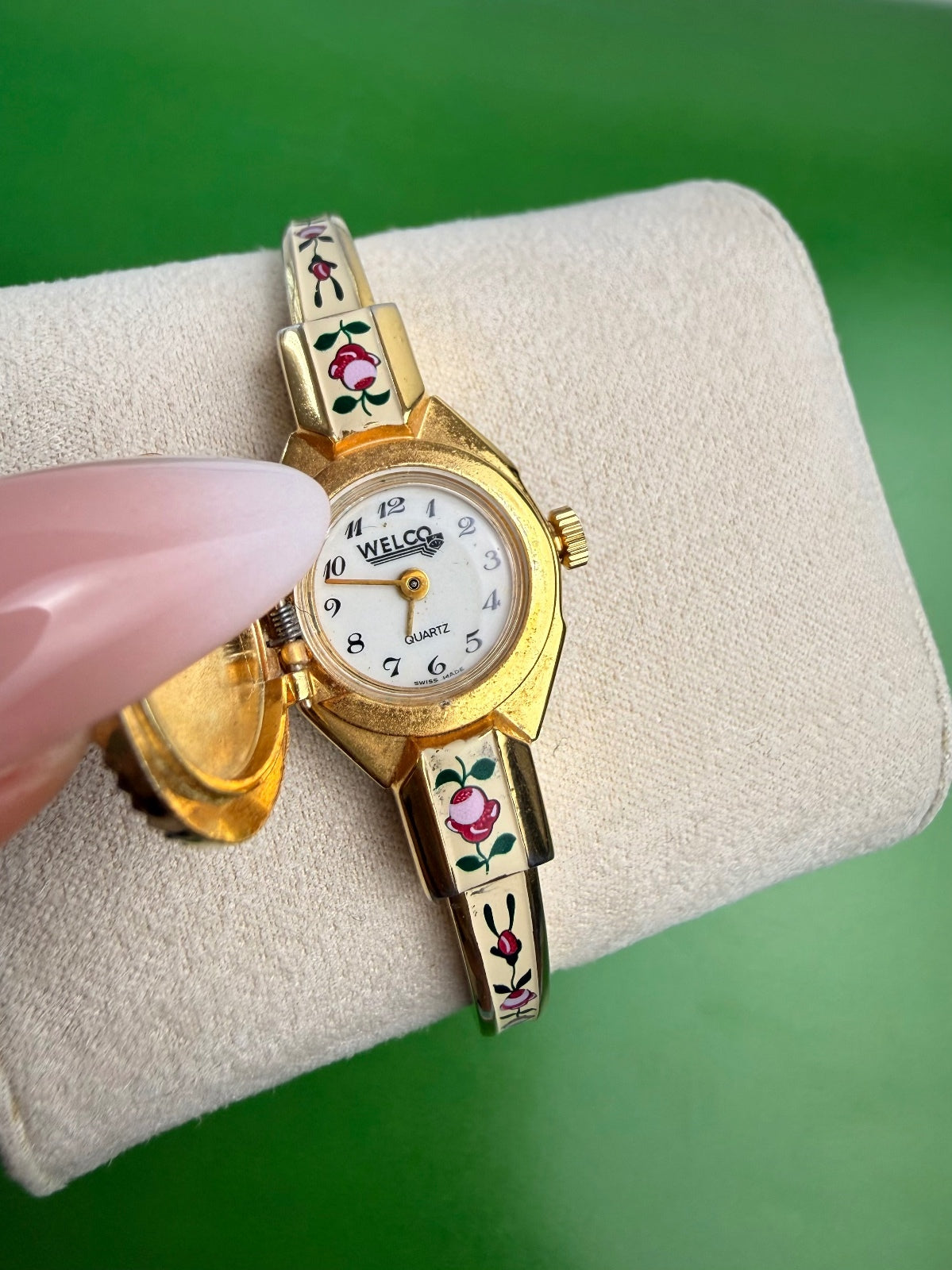 Vintage Swiss Made Peekaboo Hidden Watch Floral Enamel Gold Tone Bangle Bracelet PRE-OWNED