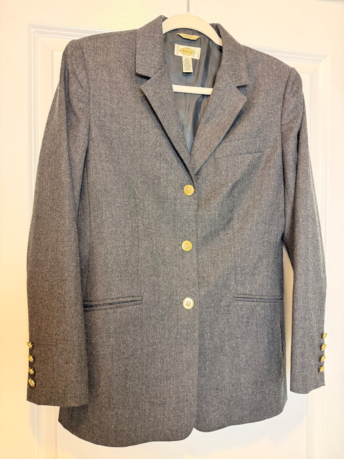 Vintage Talbots 100% Italian Wool Blazer Size 6 Gray / Gold Buttons Made in USA PRE-OWNED