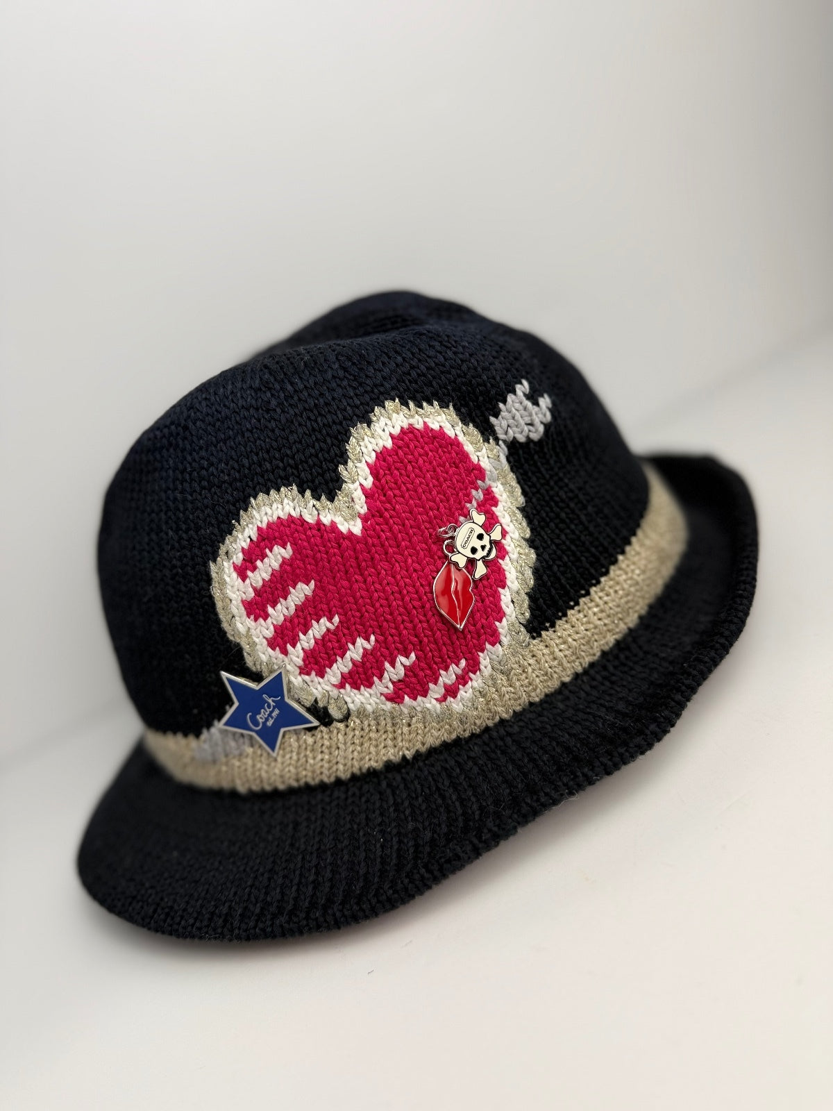 Coach RARE Poppy Brooke Heart Fedora Hat P/S Black Knit Gold Spring 2010 PRE-OWNED
