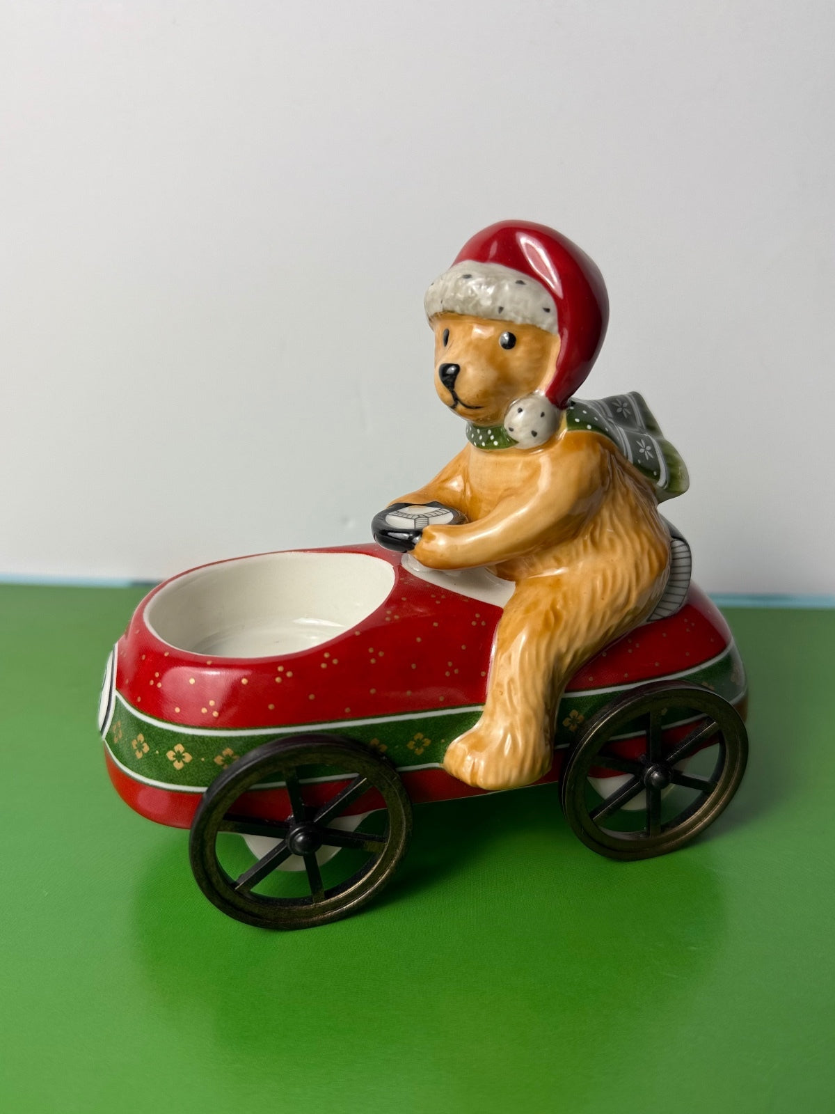 RARE RETIRED Villeroy & Boch Nostalgic Dreams Teddy on Wooden Cart Candle Holder