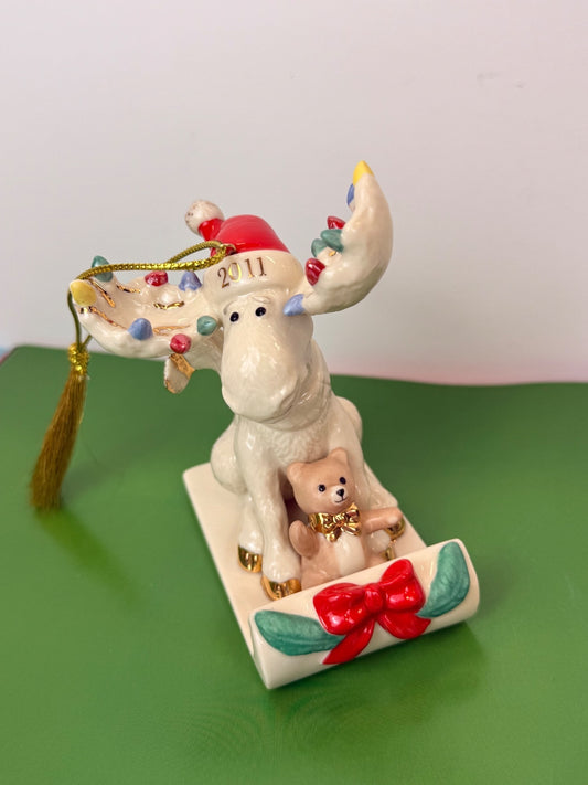 Lenox 2011 Merry Moosecapades Annual Christmas Ornament Porcelain Moose NWOB