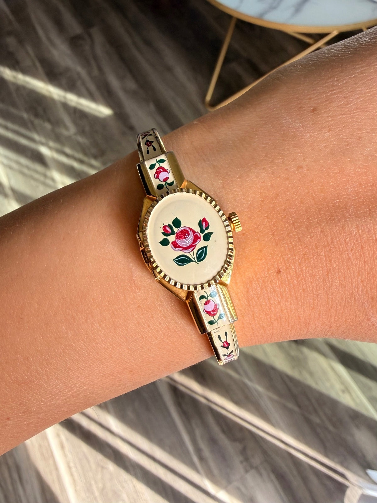 Vintage Swiss Made Peekaboo Hidden Watch Floral Enamel Gold Tone Bangle Bracelet PRE-OWNED