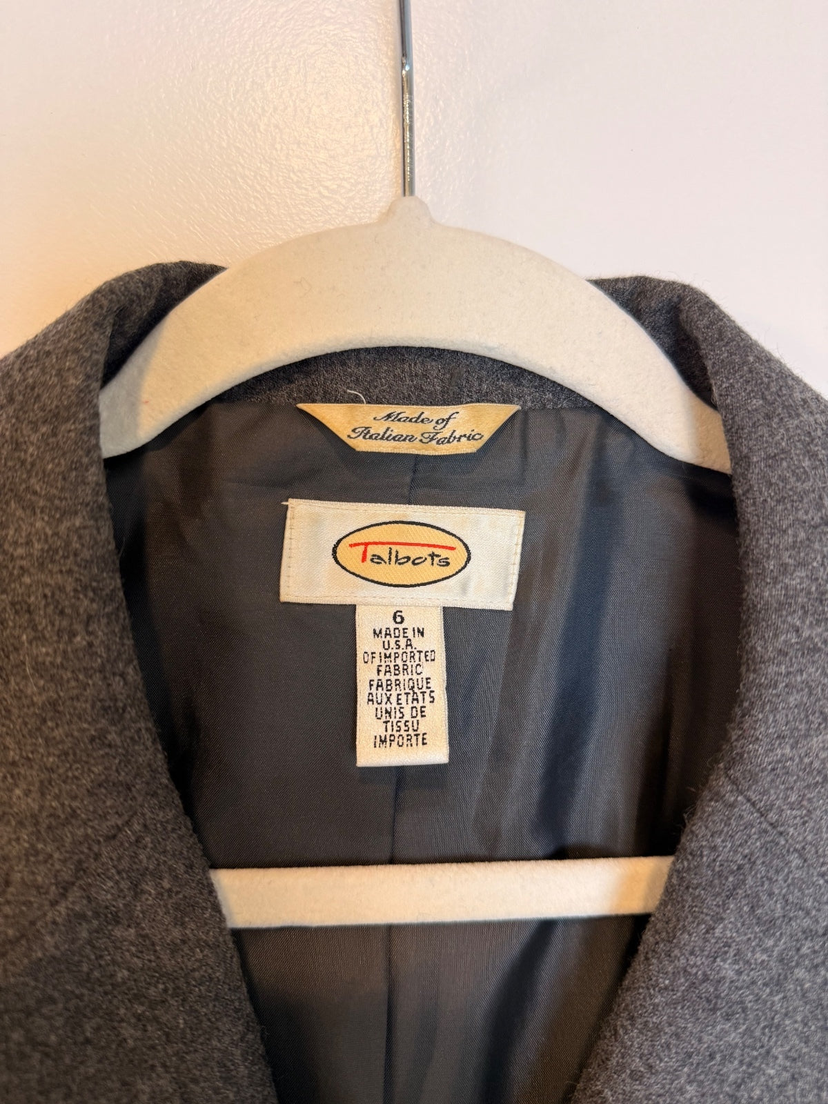 Vintage Talbots 100% Italian Wool Blazer Size 6 Gray / Gold Buttons Made in USA PRE-OWNED