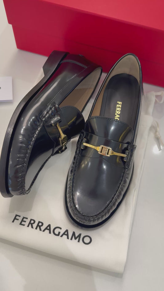 Ferragamo Women's Harry Calfskin Bit F Buckle Loafers Nero Biscotto 7C