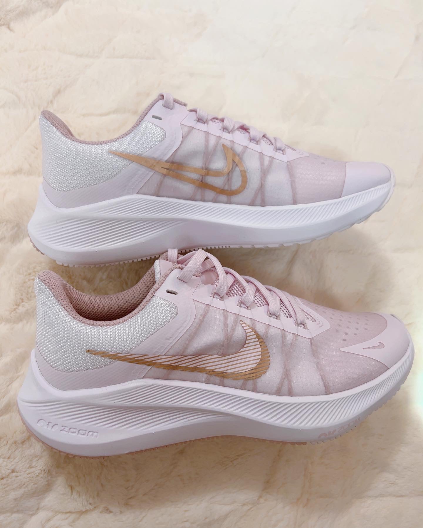 Nike Womens Air Zoom Winflo 8 Running Shoe Sneakers, Blush, Size 7.5